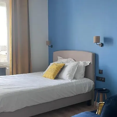 2 Etoiles Et Restaurant Le Galet Bleu 2*