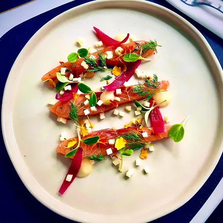 2 Etoiles Et Restaurant Le Galet Bleu 2*