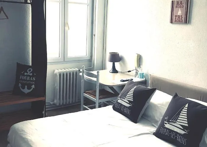 2 Etoiles Et Restaurant Le Galet Bleu Fouras