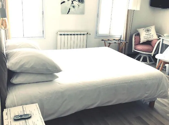 2 étoiles Et Restaurant Le Galet Bleu Fouras