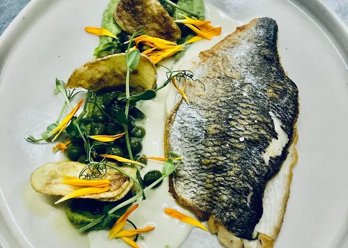 2 Etoiles Et Restaurant Le Galet Bleu Hotel Fouras